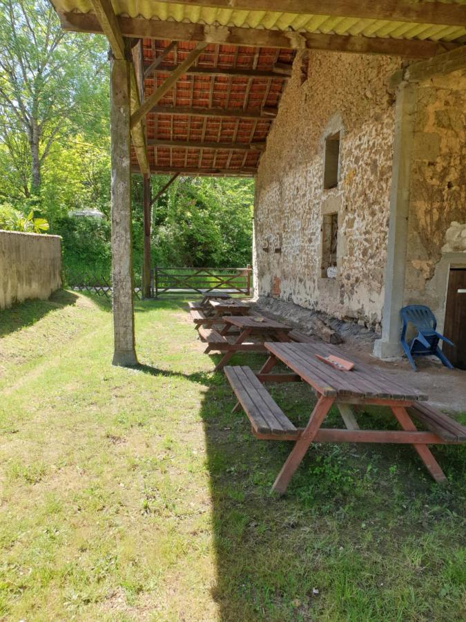 La Croix Gites Pressignac Exterior photo
